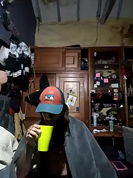 hairy mannn online show from December 22, 2025, 5:04 am