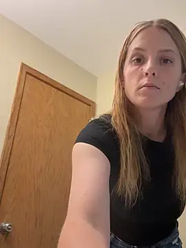 missflokes online show from September 18, 2025, 5:37 pm