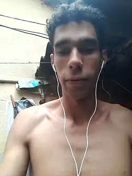 Snapshot of Dedede32 chatting on September 22, 2025, 7:49 pm Dedede32 online show from September 22, 2025, 7:49 pm