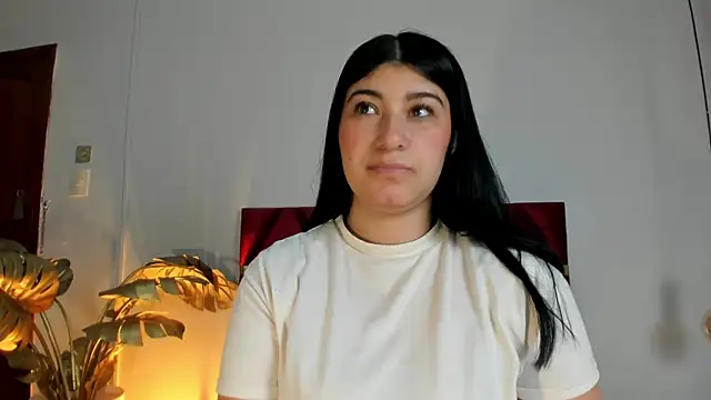 MaraRosenthal online show from September 26, 2025, 11:47 am