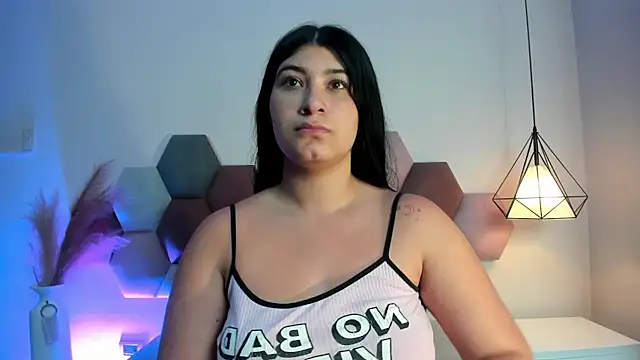 MaraRosenthal online show from September 29, 2025, 12:10 pm