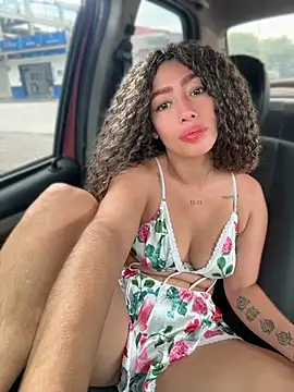 roxyrougee online show from June 23, 2026, 12:36 pm