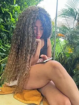 roxyrougee online show from June 29, 2026, 12:05 pm