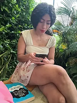 roxyrougee online show from July 1, 2026, 11:01 am