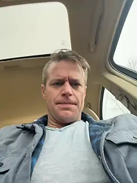 DILFiGuess11 online show from March 6, 2026, 2:46 pm