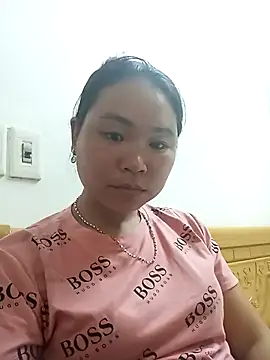 may-squirl online show from September 22, 2025, 6:26 am