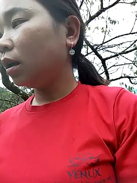 may-squirl online show from October 22, 2025, 2:23 am