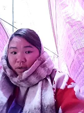 may-squirl online show from February 3, 2026, 2:53 am