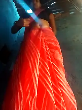 Jooli xx online show from October 27, 2025, 3:32 am