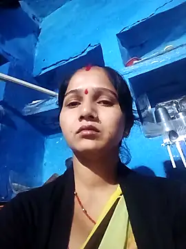 Jooli xx online show from May 5, 2026, 2:41 am