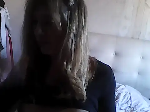 Transfanny online show from September 12, 2025, 3:23 pm
