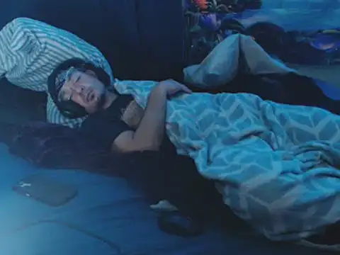 YoBlezz online show from November 16, 2025, 9:09 pm