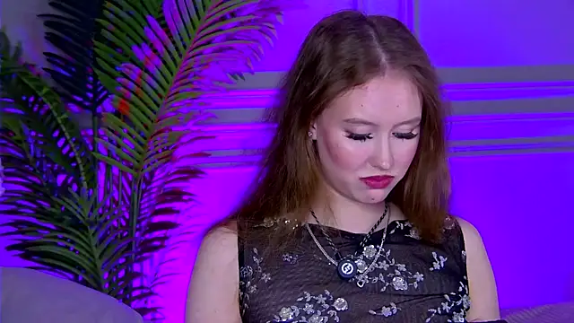 -VivienRay- online show from October 12, 2025, 5:12 pm