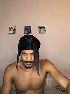 Snapshot of TRILLAHUNG chatting on September 26, 2025, 6:17 am TRILLAHUNG online show from September 26, 2025, 6:17 am