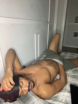 Snapshot of TRILLAHUNG chatting on September 30, 2025, 4:06 am TRILLAHUNG online show from September 30, 2025, 4:06 am