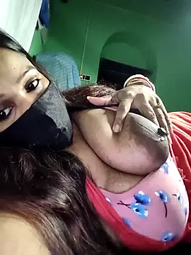 V-hot-swiet online show from October 5, 2025, 11:13 pm