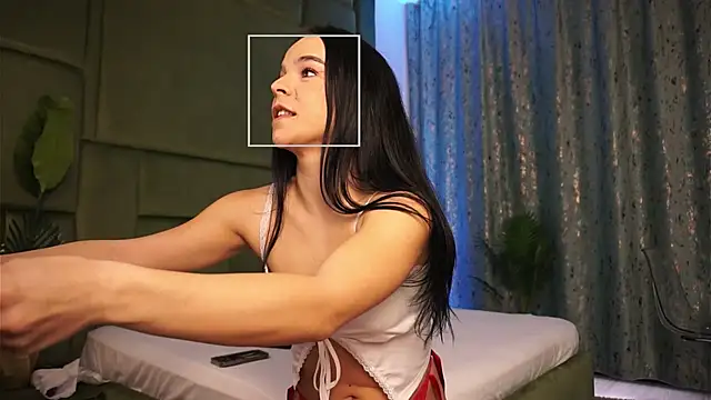 DeniseBlu online show from November 3, 2025, 5:31 am