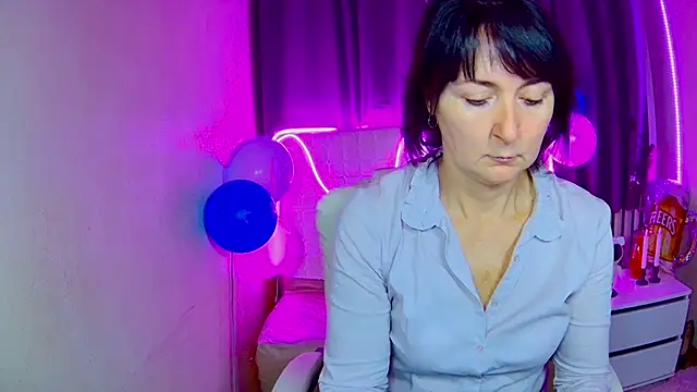 Snapshot of VivianGuchih chatting on September 21, 2025, 6:04 am VivianGuchih online show from September 21, 2025, 6:04 am