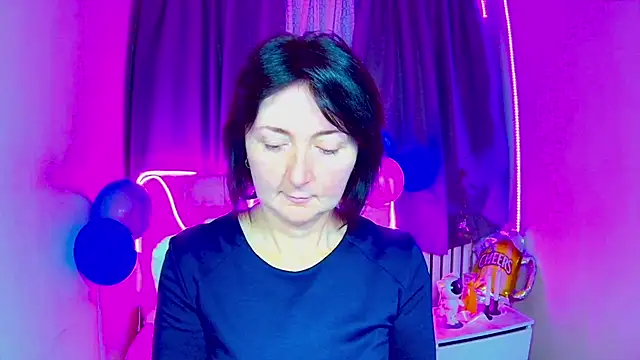 Snapshot of VivianGuchih chatting on September 27, 2025, 6:18 am VivianGuchih online show from September 27, 2025, 6:18 am