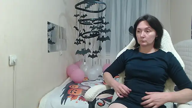 Snapshot of VivianGuchih chatting on October 19, 2025, 11:55 am VivianGuchih online show from October 19, 2025, 11:55 am