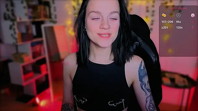 raspberry  girl  online show from September 18, 2025, 7:49 pm