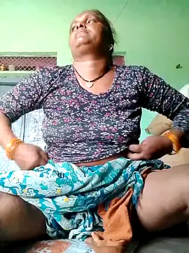 Snapshot of Ishwariya_Hatwal chatting on September 16, 2025, 5:41 am Ishwariya Hatwal online show from September 16, 2025, 5:41 am