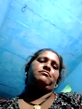 Snapshot of Ishwariya_Hatwal chatting on September 18, 2025, 2:57 am Ishwariya Hatwal online show from September 18, 2025, 2:57 am