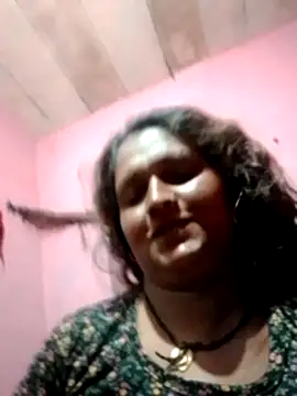 Snapshot of Ishwariya_Hatwal chatting on September 19, 2025, 7:25 pm Ishwariya Hatwal online show from September 19, 2025, 7:25 pm
