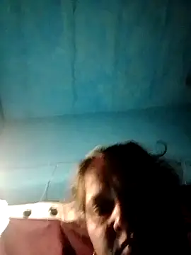 Snapshot of Ishwariya_Hatwal chatting on September 25, 2025, 6:22 pm Ishwariya Hatwal online show from September 25, 2025, 6:22 pm