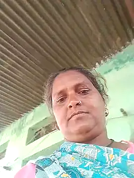 Snapshot of Ishwariya_Hatwal chatting on October 10, 2025, 3:05 am Ishwariya Hatwal online show from October 10, 2025, 3:05 am