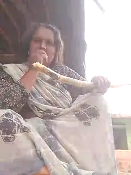 Snapshot of Ishwariya_Hatwal chatting on October 20, 2025, 11:54 am Ishwariya Hatwal online show from October 20, 2025, 11:54 am