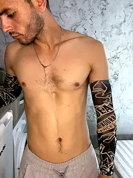 LeonNovaro online show from September 10, 2025, 9:20 am