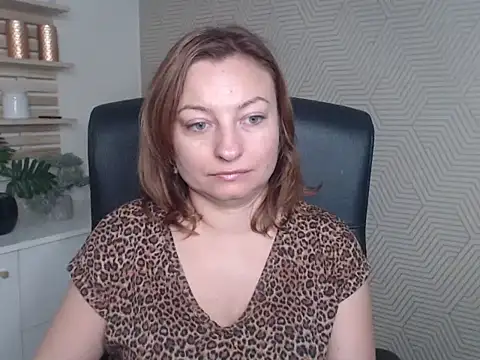 Snapshot of angelaSamt chatting on October 20, 2025, 5:30 am angelaSamt online show from October 20, 2025, 5:30 am