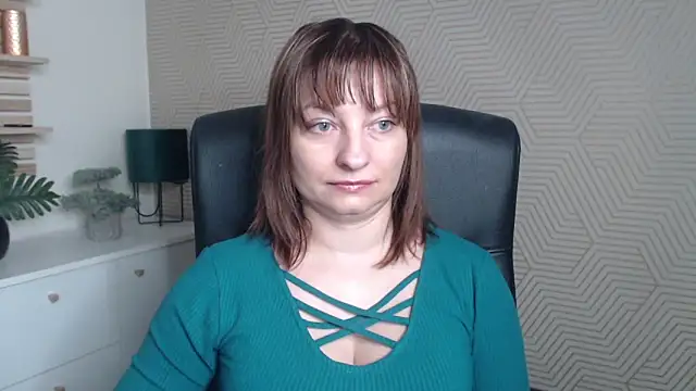 angelaSamt online show from January 7, 2026, 8:28 am