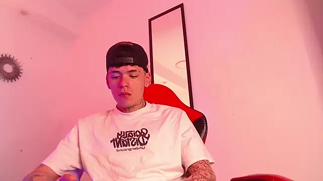 Anhonymus  online show from September 15, 2025, 5:40 am