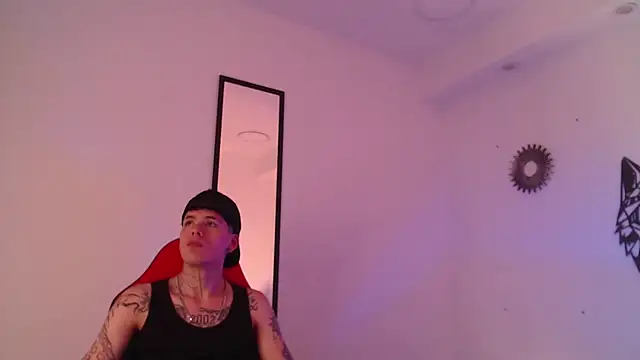 Anhonymus  online show from September 22, 2025, 5:53 am