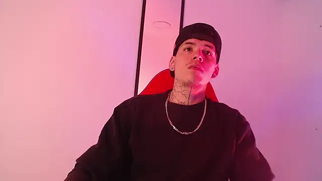 Anhonymus  online show from September 29, 2025, 3:44 am