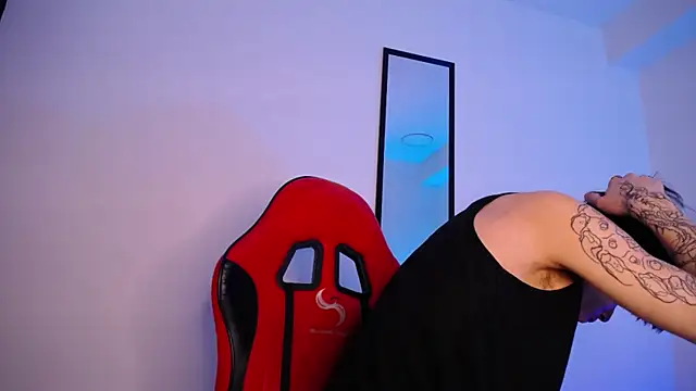 Anhonymus  online show from November 21, 2025, 4:55 am