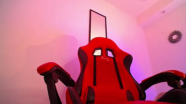 Anhonymus  online show from December 14, 2025, 3:56 am