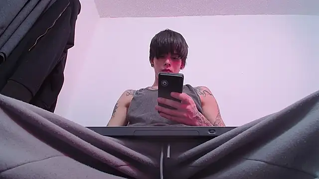 Anhonymus  online show from December 19, 2025, 7:32 pm