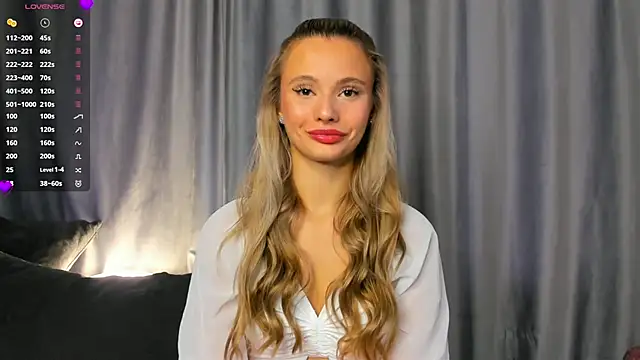 NaughtySeraphine online show from November 5, 2025, 6:13 am