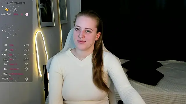 Alice Cire online show from March 21, 2026, 1:54 am