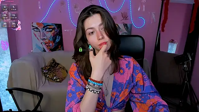 kitniss dreamy online show from June 11, 2026, 2:53 am