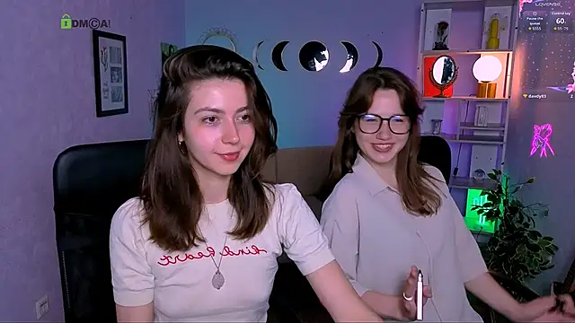 kitniss dreamy online show from June 14, 2026, 7:27 pm