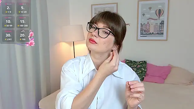 Lei Carter online show from September 13, 2025, 9:09 am