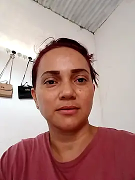 Snapshot of Amanda39 chatting on September 10, 2025, 9:15 pm Amanda39 online show from September 10, 2025, 9:15 pm