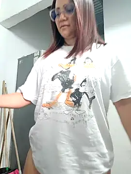 Snapshot of Amanda39 chatting on October 8, 2025, 1:09 pm Amanda39 online show from October 8, 2025, 1:09 pm