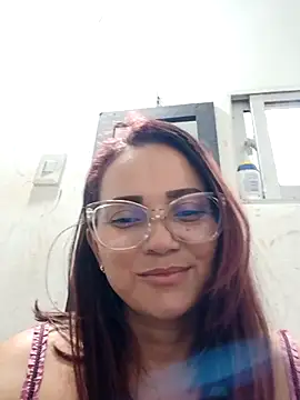 Snapshot of Amanda39 chatting on October 12, 2025, 2:05 pm Amanda39 online show from October 12, 2025, 2:05 pm