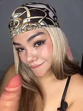 Dakota-Lona online show from March 9, 2026, 9:08 pm