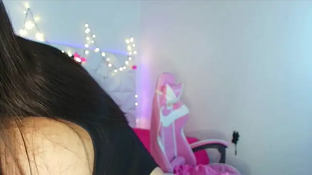 Snapshot of Abril1_gh chatting on October 17, 2025, 9:45 am Abril1 gh online show from October 17, 2025, 9:45 am